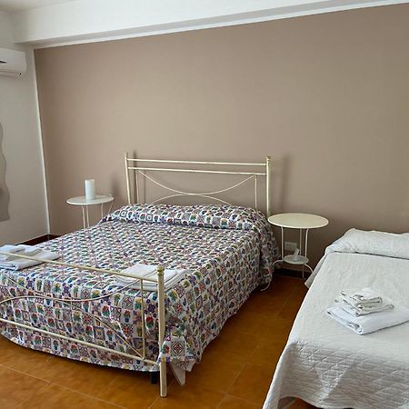Dragonfly Rooms New Trapani Eksteriør bilde